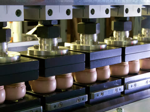 Pad printing system with 5 color photorealistic print and carre
